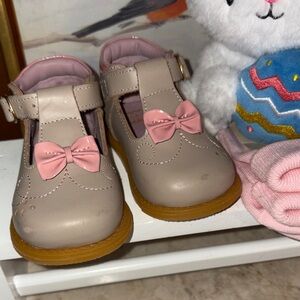 Bubbergummers leather Mary Jane shoes plus gifts